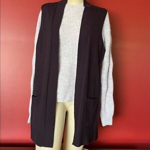Like new Croft & Barrow Dark purple Knit vest with pockets
